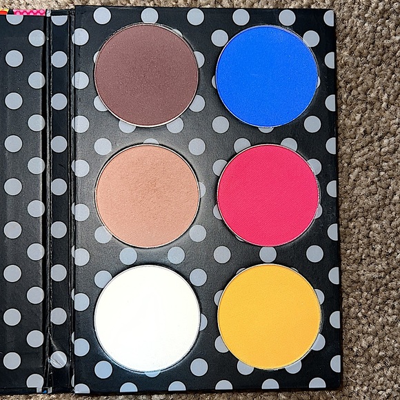 Disney Pop Of Minnie Palette - Picture 3 of 5